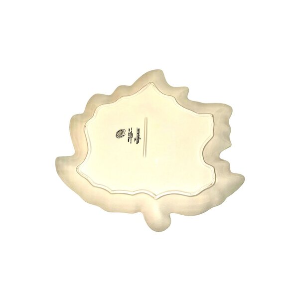 Temptations by Tara Seasonal Autumn Leaf Shaped Platter - Picture 5 of 6